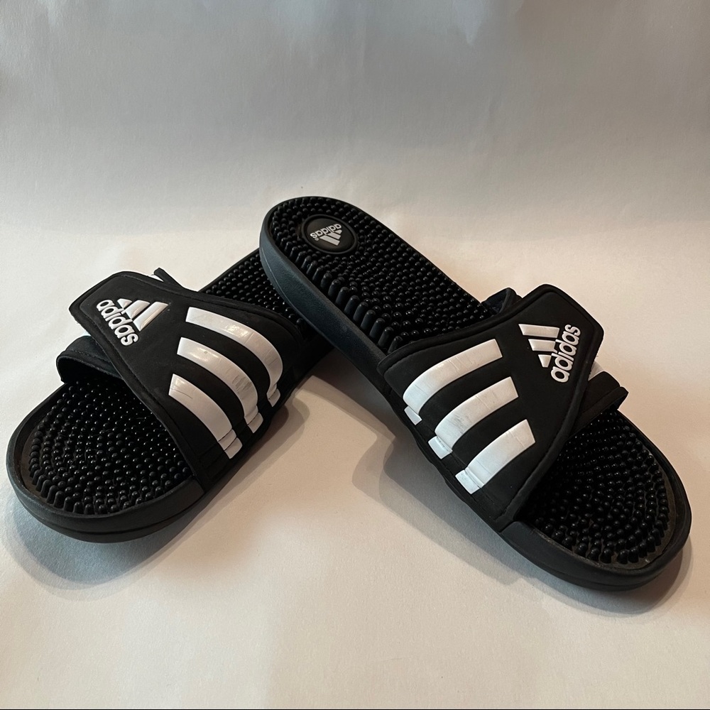 🏔Adidas Women's Black Adissage Slides Size 9